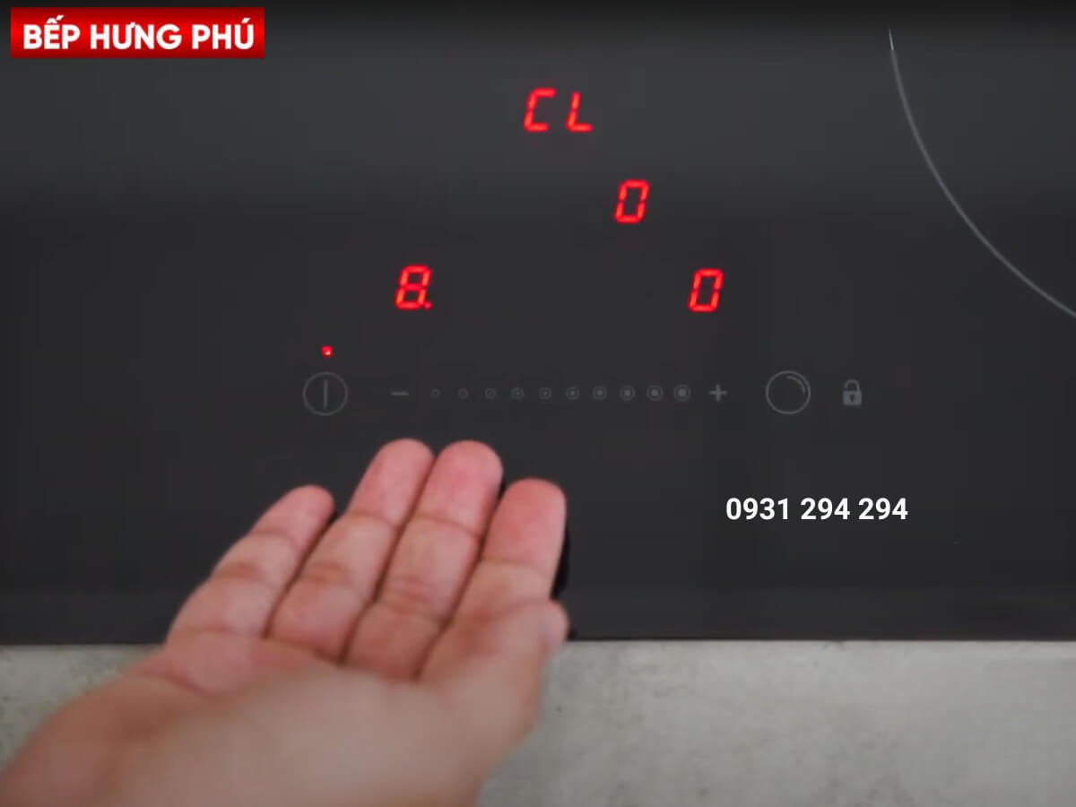 Điều khiển cảm ứng trượt hiện đại với 9 mức gia nhiệt