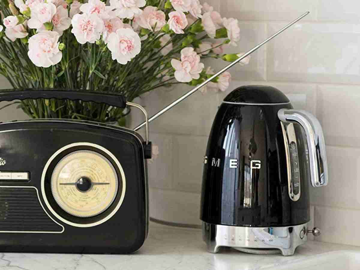 ấm đun nước siêu tốc smeg klf04bleu
