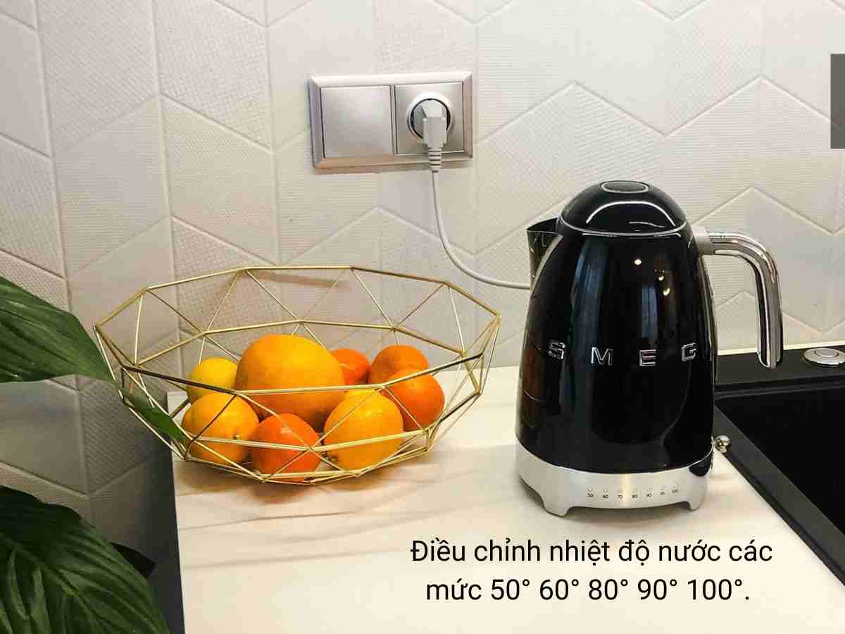 ấm đun nước siêu tốc smeg klf04bleu