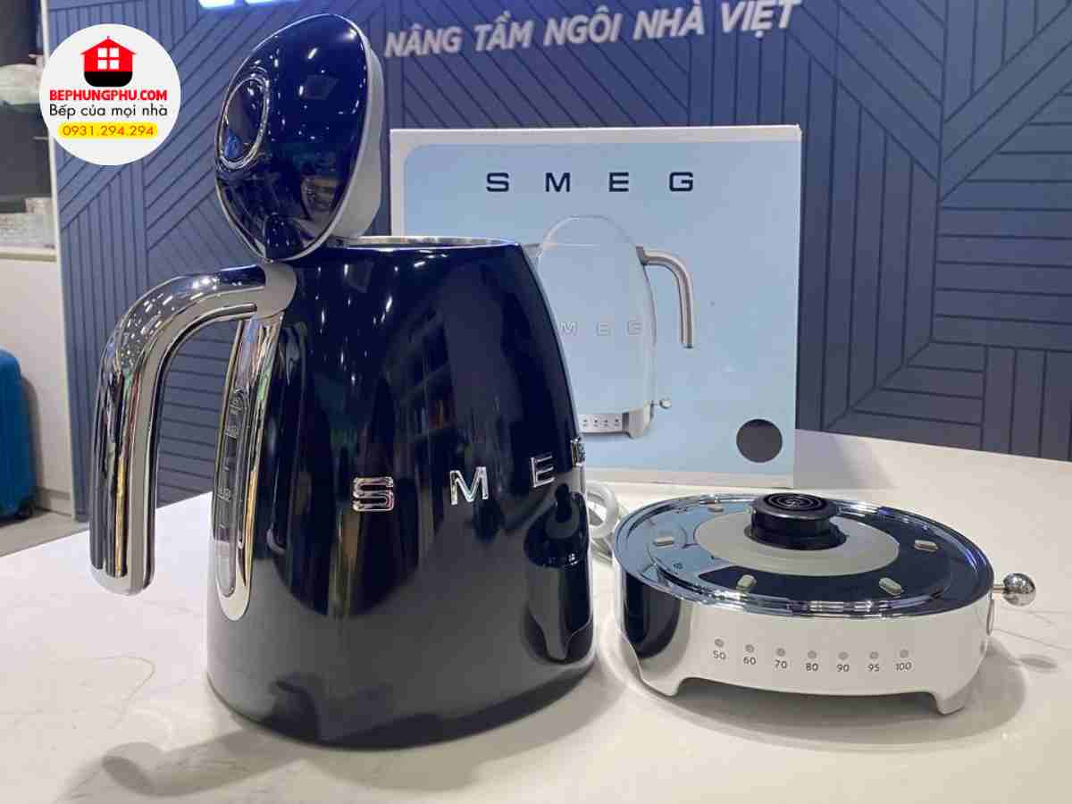 ấm đun nước siêu tốc smeg klf04bleu