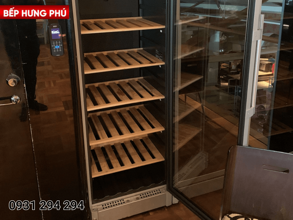 Tủ rượu Bosch KSW38940