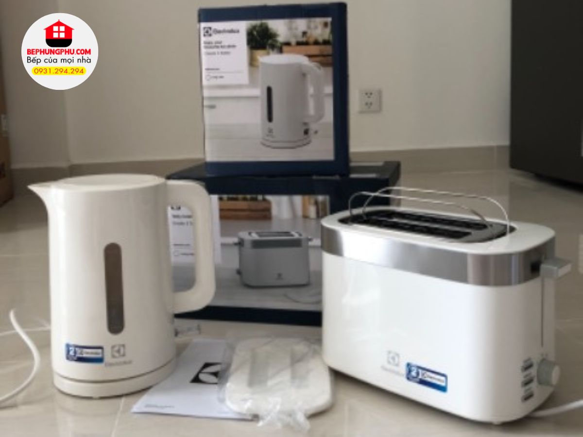 ấm đun nước siêu tốc electrolux 1.7l e2ek1-100w