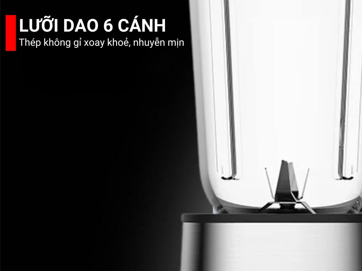 Công suất 1000W, lưỡi dao 6 cánh thép không gỉ xoay khoẻ và nhuyễn mịn