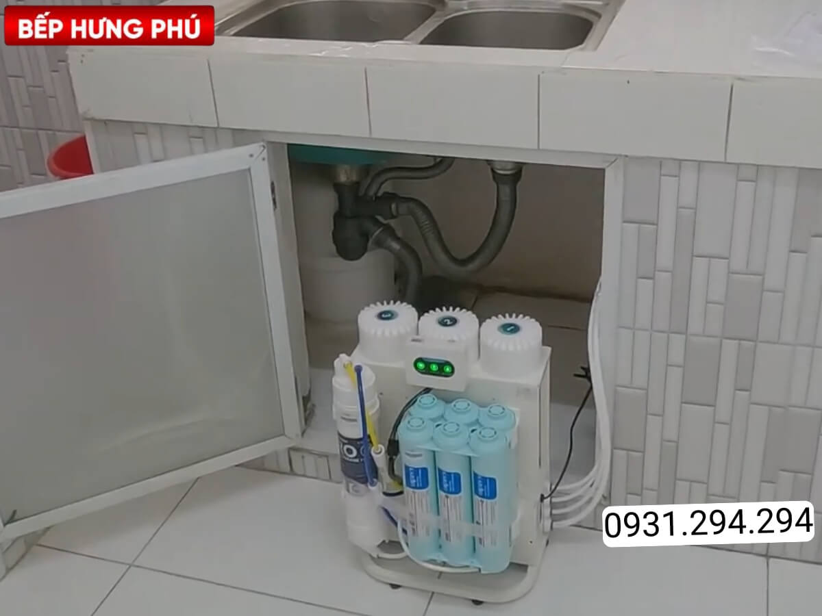 Máy lọc nước Karofi KAQ-UC05 thiết kế để gầm tiết kiệm diện tích