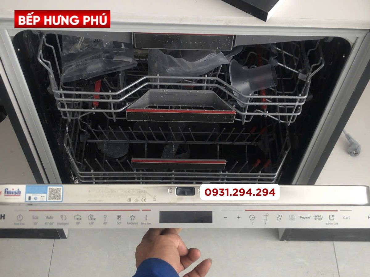 máy rửa chén bosch smv8ycx02e