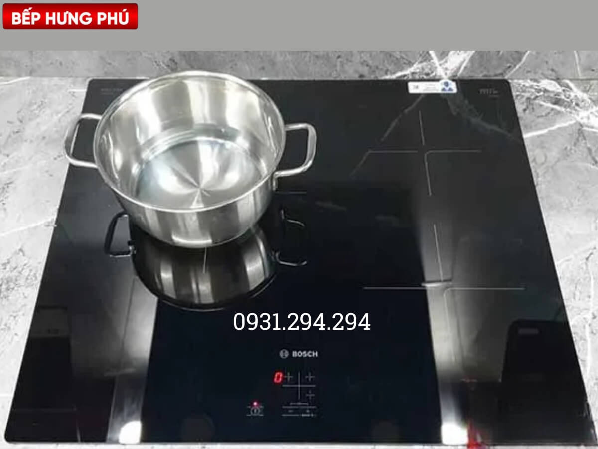 bếp từ Bosch PUC61KAA5E