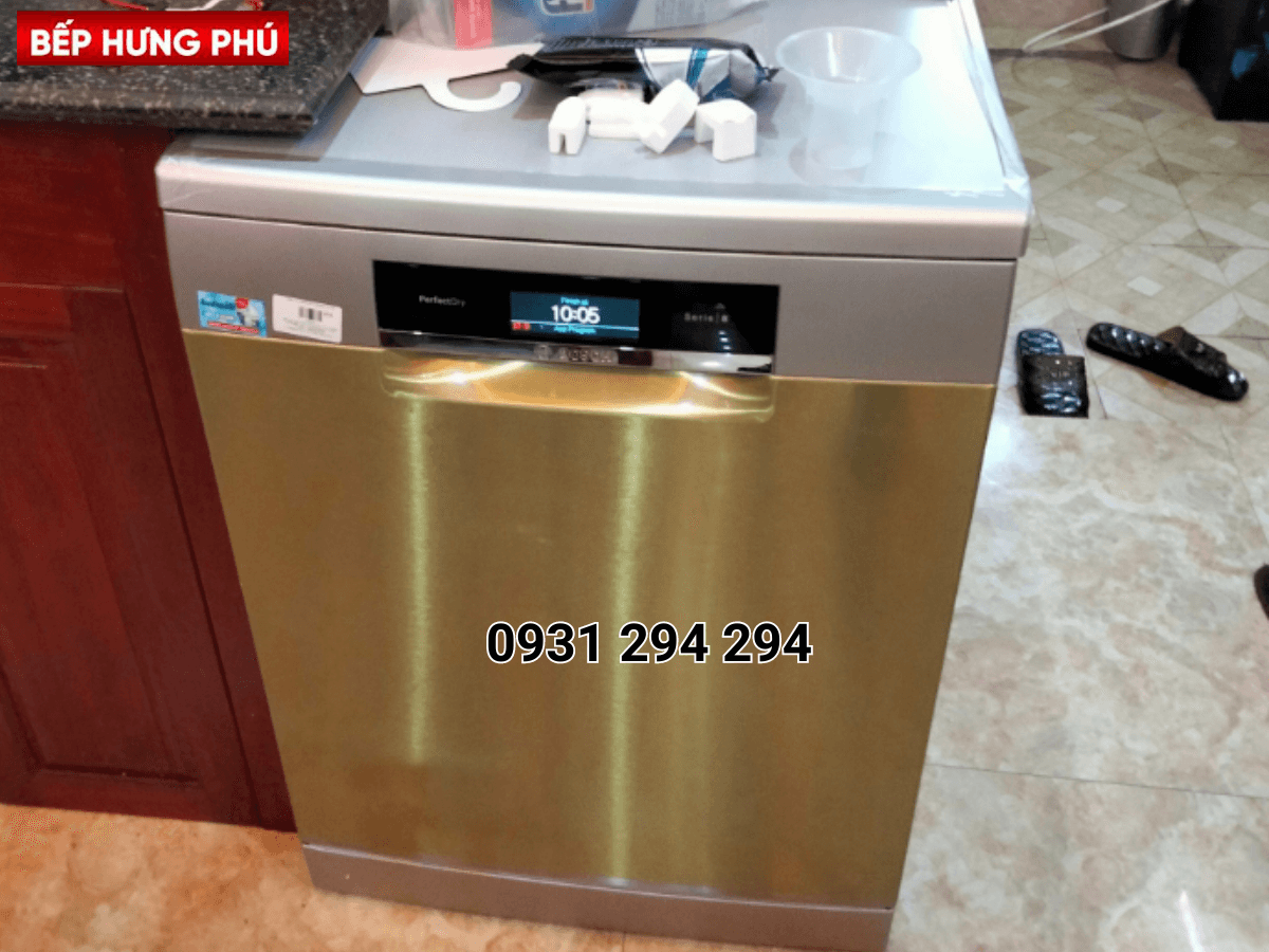 máy rửa bát SMS8YCI03E