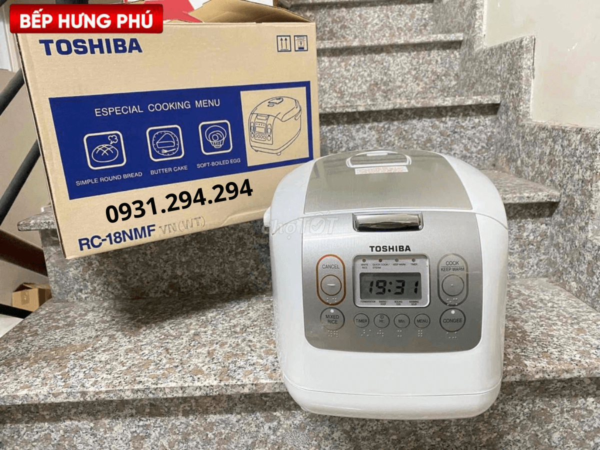 nồi cơm điện tử cao tần Toshiba RC-18RH(CG)VN