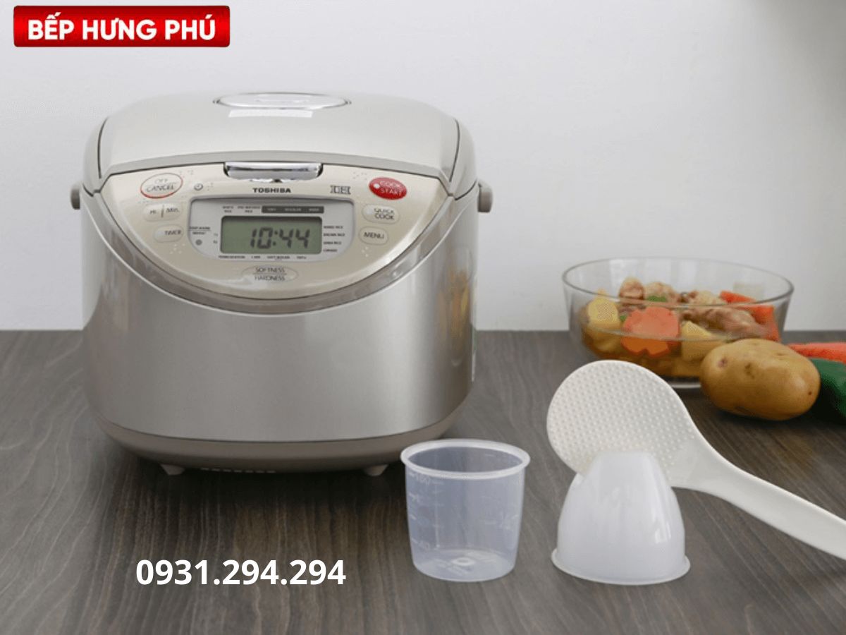 nồi cơm điện tử cao tần Toshiba RC-18RH(CG)VN