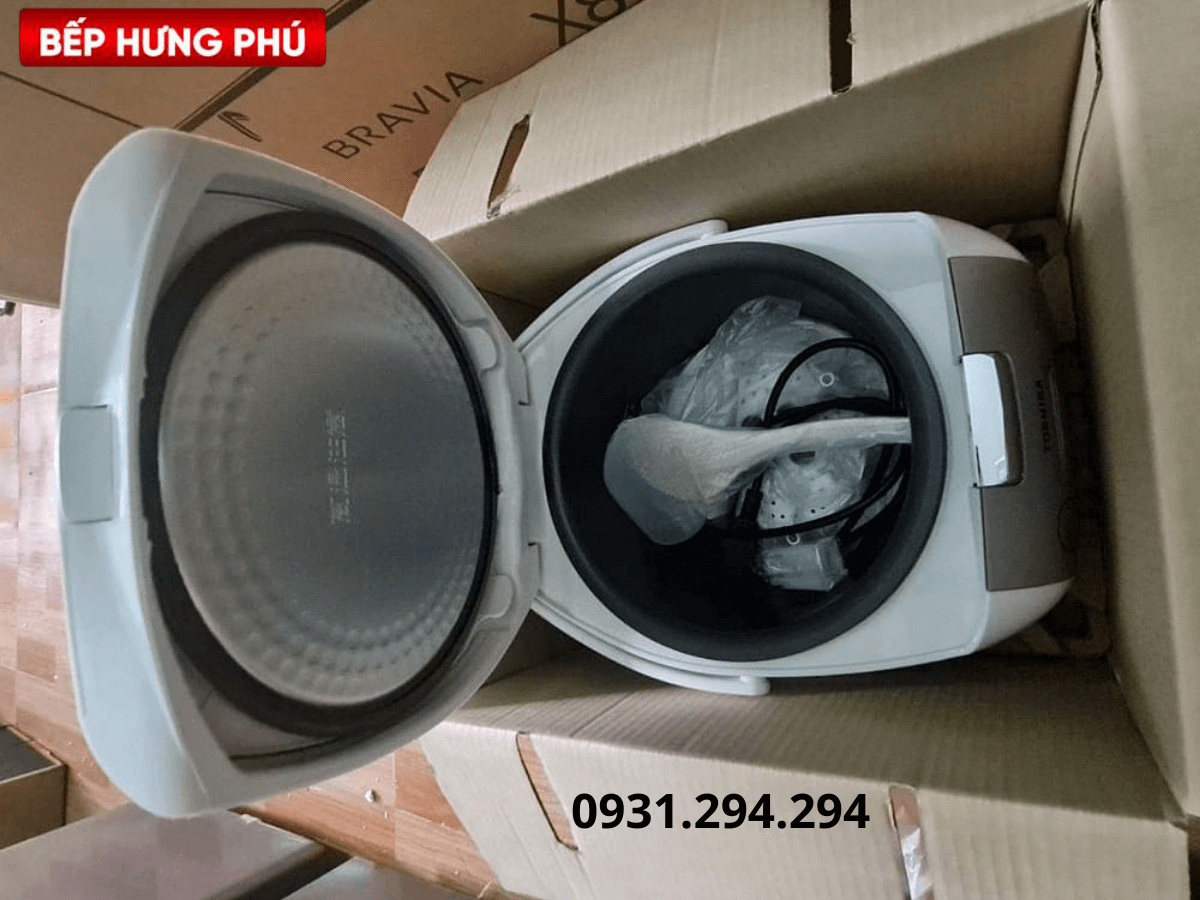 Nồi cơm điện tử Toshiba RC-18NMFVN(WT)