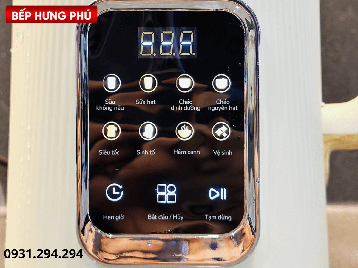 Cận cảnh bảng điều khiển áy làm sữa hạt Unie UMB12 