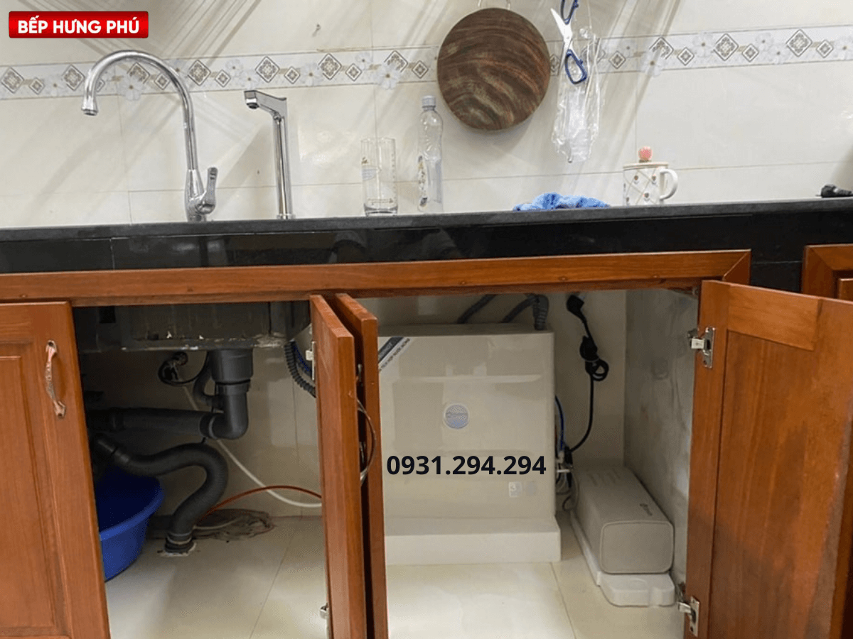 Máy lọc nước AOSmith LUX-AOU800HOT để gầm tiện lợi