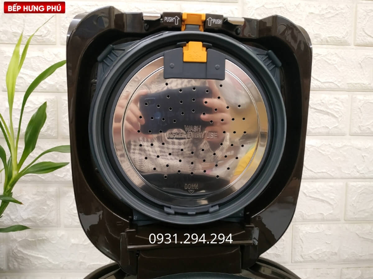 Nắp trong dễ tháo rời vệ sinh