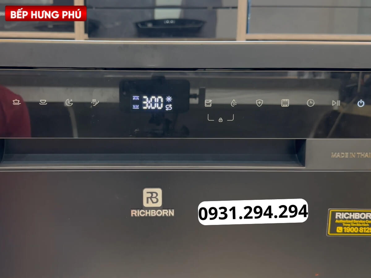 Bảng điều khiển cảm ứng màn hình Led trực quan dễ điều khiển