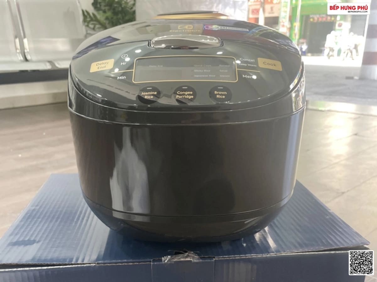 nồi cơm điện tử electrolux e7rc1-650k 1.8l