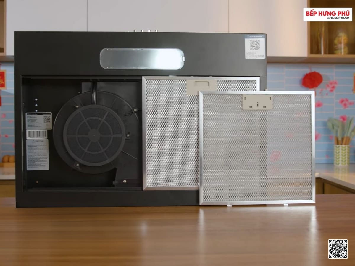 may hut mui electrolux ecf7311kb 10